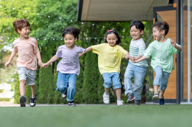 子どもが股関節(足の付け根)を痛がる...「単純性股関節炎」を知っていますか？